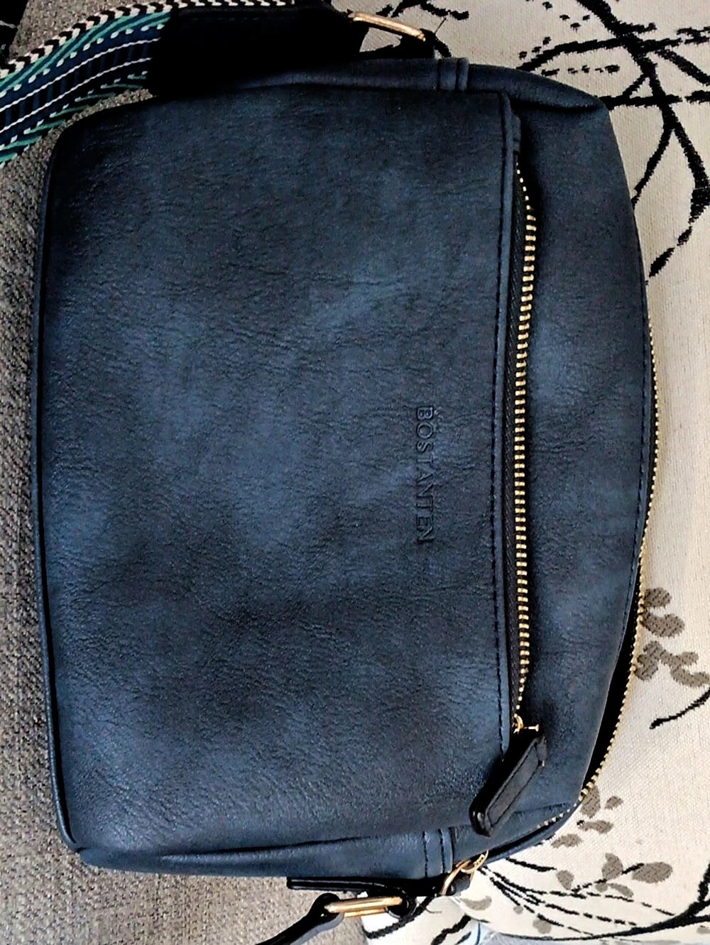 Bostanten Blue Crossbody Bag